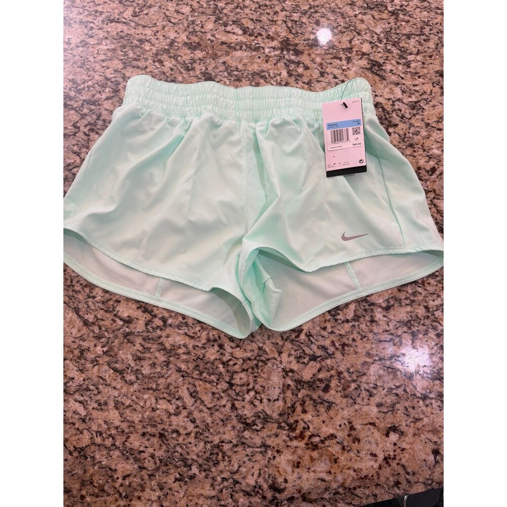 Nike Shorts women’s mint green xl